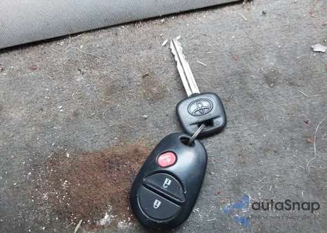 2012 Toyota Sienna Base 7 Passenger z USA, uszkodzony, nr VIN 5TDKA3DC8CS016671